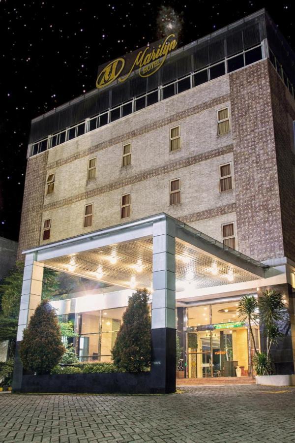 Marilyn Hotel Серпонг Екстериор снимка
