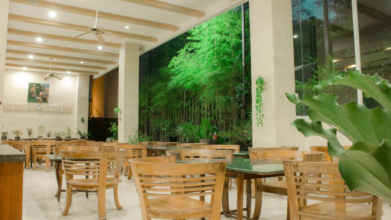 Marilyn Hotel Серпонг Екстериор снимка