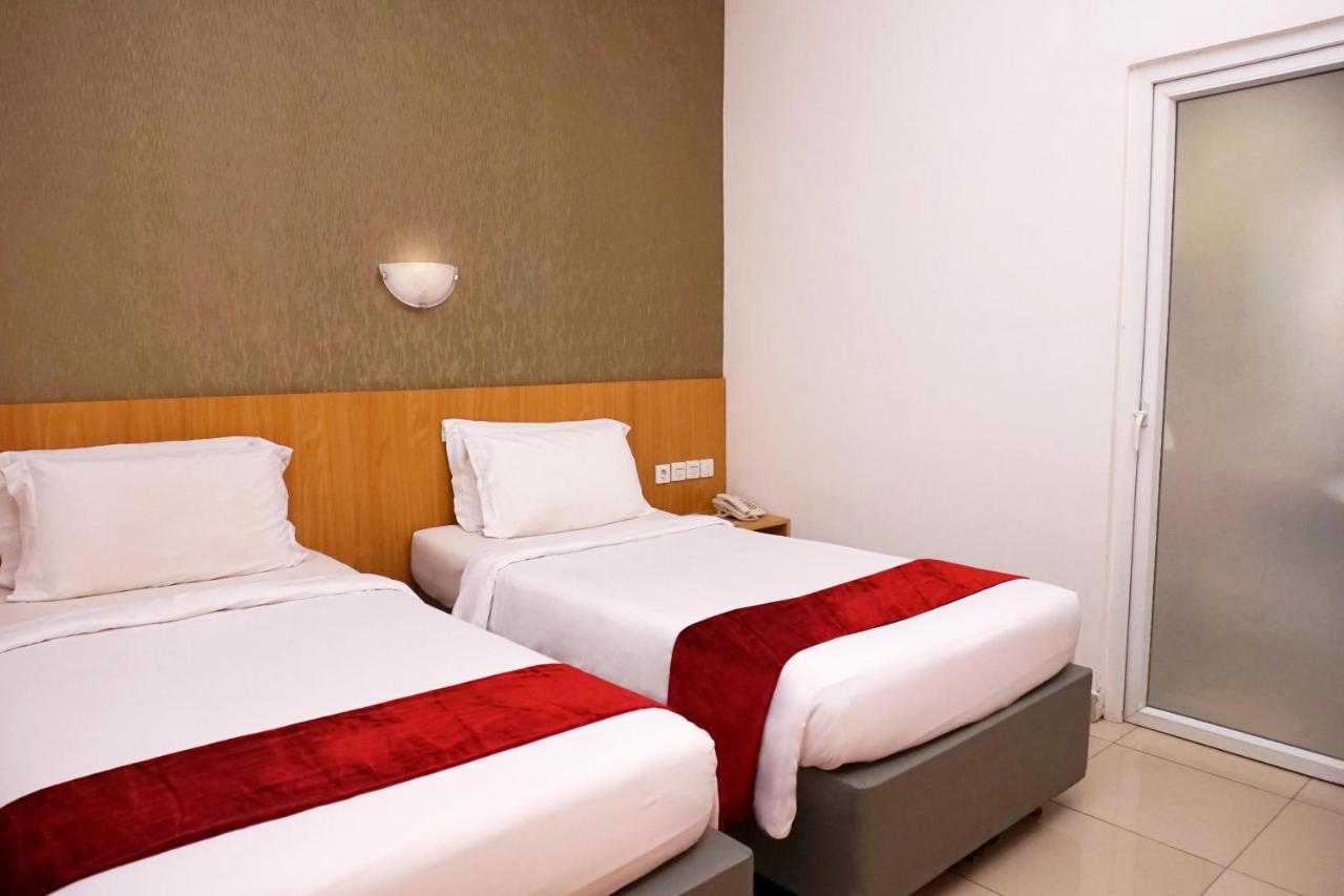 Marilyn Hotel Серпонг Екстериор снимка
